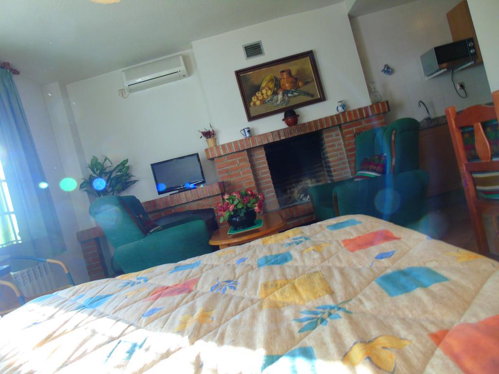 Apartamentos Turisticos Cumbres Verdes La Zubia  Δωμάτιο φωτογραφία